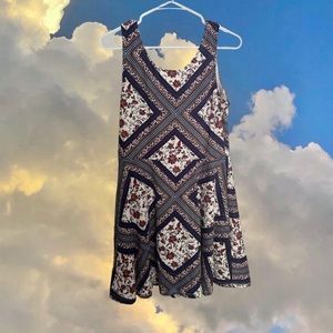 Blue & White Floral Patterned Dress: Size L or XL (estimate)